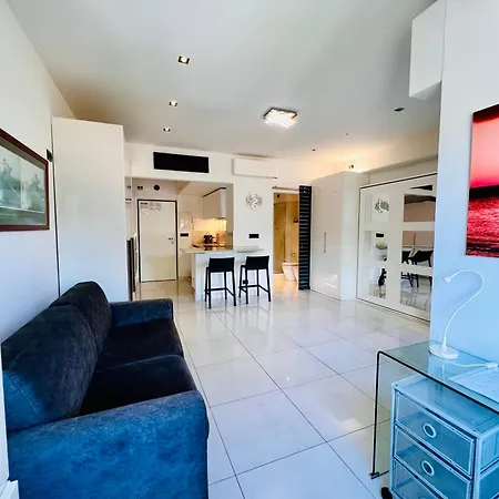 Lejlighed La Loggia Sul Mare *